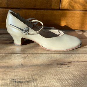Women's Leather Character/Tap Shoes Size 10